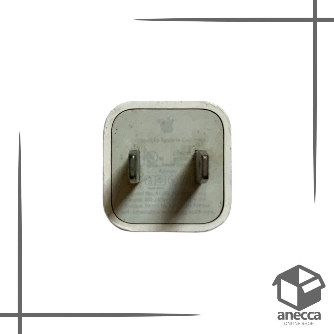 5W USB Power Adapter (Apple) (Category: Chargers) located in Taguig. Submitted by anecca (Listing ID 1385631687, Image 2). Description: • Original • Obvious wear • Good Please message if you have any concerns or requests..
