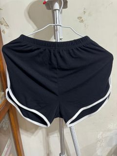 由 xchloechloex (刊登 ID 1385634869，圖片 1) 提交，位於 的 (類別：)，說明：。