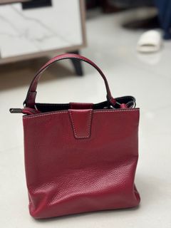 由 puffywardrobe (刊登 ID 1385697659，圖片 1) 提交，位於 的 (類別：)，說明：。