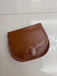 由 puffywardrobe (刊登 ID 1385708356，圖片 1) 提交，位於 的 (類別：)，說明：。