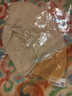 由 betty14201-20678 (刊登 ID 1385796876，圖片 1) 提交，位於 的 (類別：)，說明：。