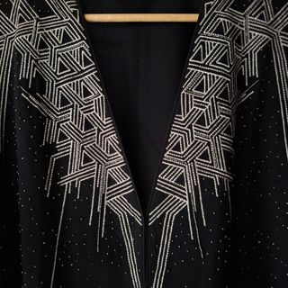 (Category: ) located in . Submitted by alina.closet (Listing ID 1385712142, Image 1). Description: .