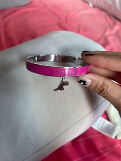 (Category: ) located in . Submitted by shopwithmeee (Listing ID 1385710067, Image 1). Description: .