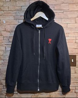 (Category: ) located in . Submitted by lux_apparel911 (Listing ID 1385674404, Image 1). Description: .