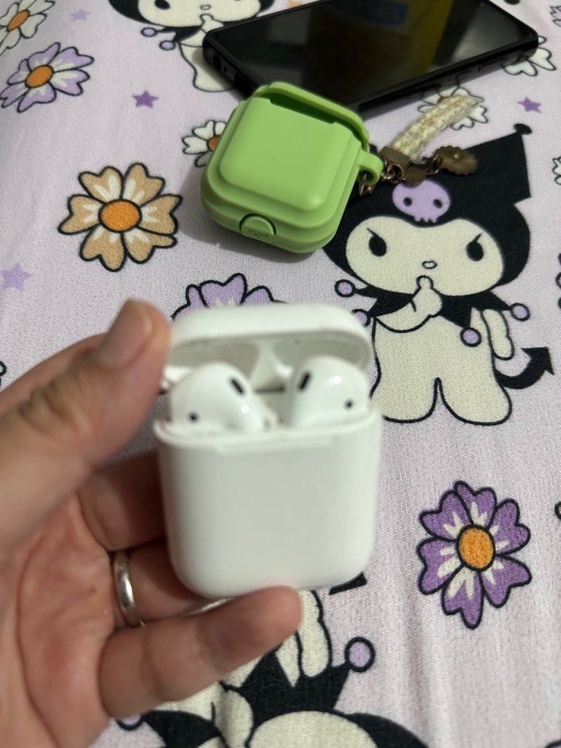 Authentic Apple Airpods 2 (Category: Earphones) located in Paranaque City. Submitted by eringoesgaga (Listing ID 1385792767, Image 3). Description: RFS: upgrade Here are the quick specs for Apple AirPods (2nd generation): • Release Date: March 2019 • Connectivity: Bluetooth 5.0 • Chip: Apple H1 chip • Battery Life: • Up to 5 hours of listening time on a single charge • More than 24 hours with charging case • About 3 hours of talk time • Charging 