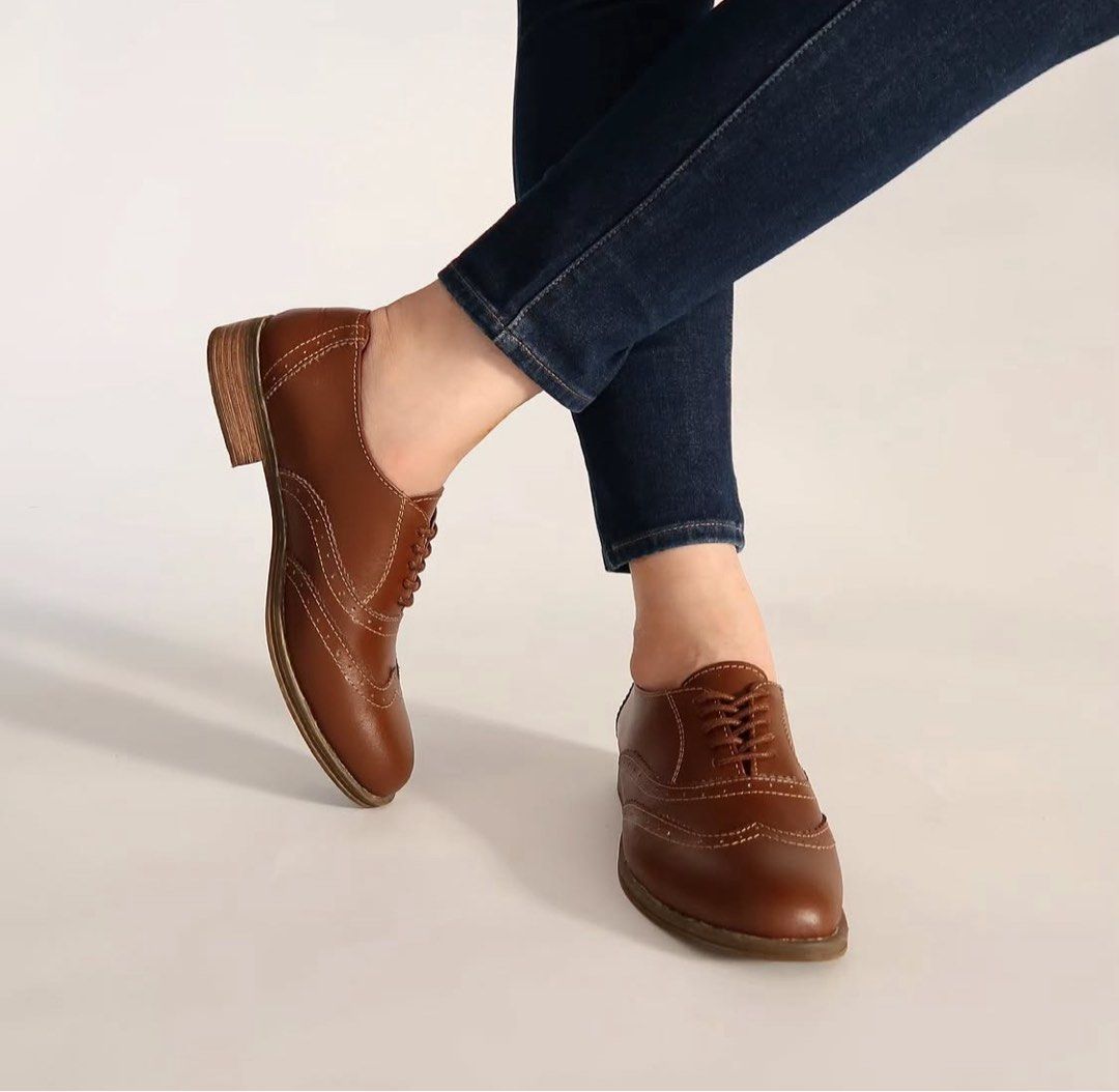Authentic Rob & Mara Victoria Brogues in Coffee (Category: Casual Shoes) located in Manila. Submitted by sarah_0001 (Listing ID 1385637817, Image 1). Description: Unused; bought on July 2025 supposedly as a gift Size 6 or 22cm Retail price: Php2,800 From the website: Dress to impress. Whether you’re going to the office or meeting your friends, you can count on our Victoria Brogues to give a classic and sophisticated look to your outfit. With its 