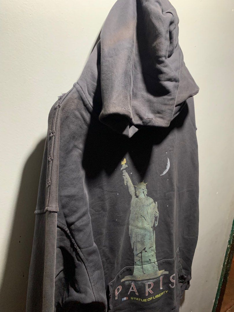 Balenciaga (Category: Luxury Apparel) located in Butuan. Submitted by rcycl (Listing ID 1385774327, Image 3). Description: BALENCIAGA RARE STATUE DISTRESS 24BY30.