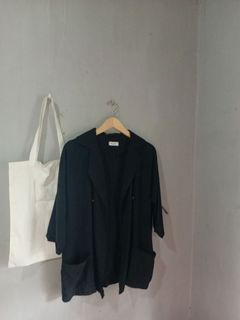 (Kategori: ) berada di . Dikirim oleh thriftlicious__ (ID iklan 1385706347, Gambar 1). Deskripsi: .