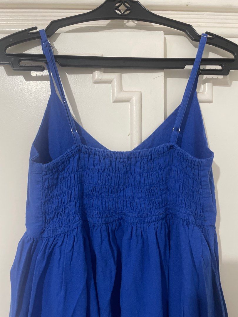 Blue Linen Dress (Category: Dresses) located in Manila. Submitted by bailey604 (Listing ID 1385784045, Image 2). Description: No flaws. Fits S-Medium frames.
