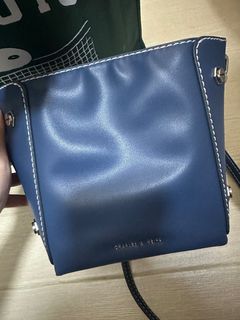 （分類：）位於 。 由 yolomm 提交（商品編號 1385638889，圖片 1）。簡介： 。