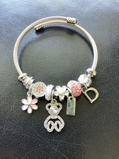 (Category: ) located in . Submitted by cctreasures (Listing ID 1385662435, Image 1). Description: .