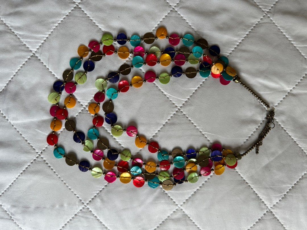 Colorful vintage necklace (Category: Other Accessories) located in Makati City. Submitted by theprelovededit (Listing ID 1385619223, Image 2). Description: Galing USA. Gift lang rin. Not my style anymore. Used once.