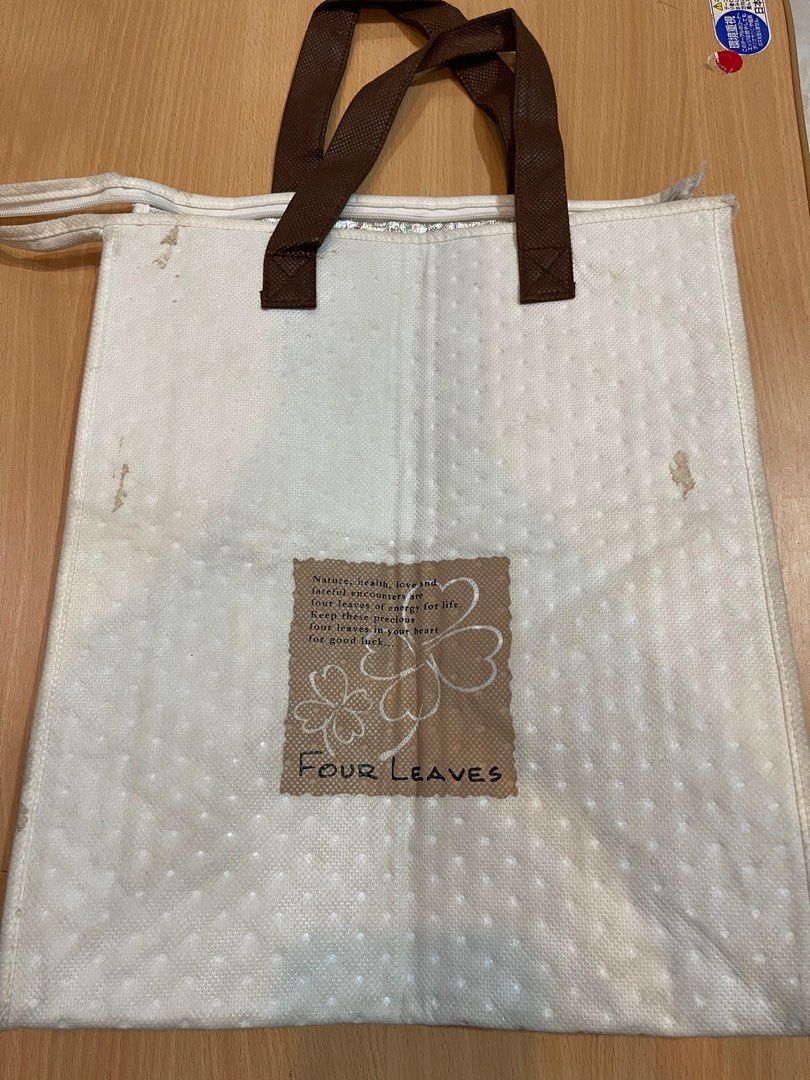 Cooler bag (Category: Food Organization & Storage) located in San Fernando. Submitted by japansurpluselyu (Listing ID 1385735800, Image 1). Description: 11.5x15in.