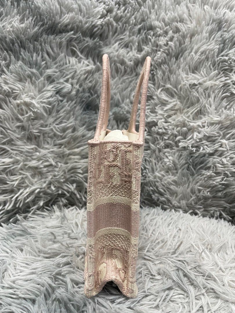 Dior Pink mini book tote bag (Category: Luxury Bags & Wallets) located in Manila. Submitted by luxemax_09 (Listing ID 1385699277, Image 3). Description: .
