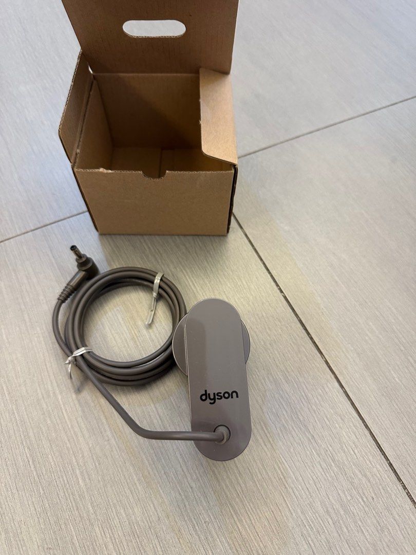 Dyson 火牛v10v11v12v15 （分類：清潔工具）位於 Hong Kong。 由 jjojj18 提交（商品編號 1385678276，圖片 2）。簡介： 炮台山佐敦交收。