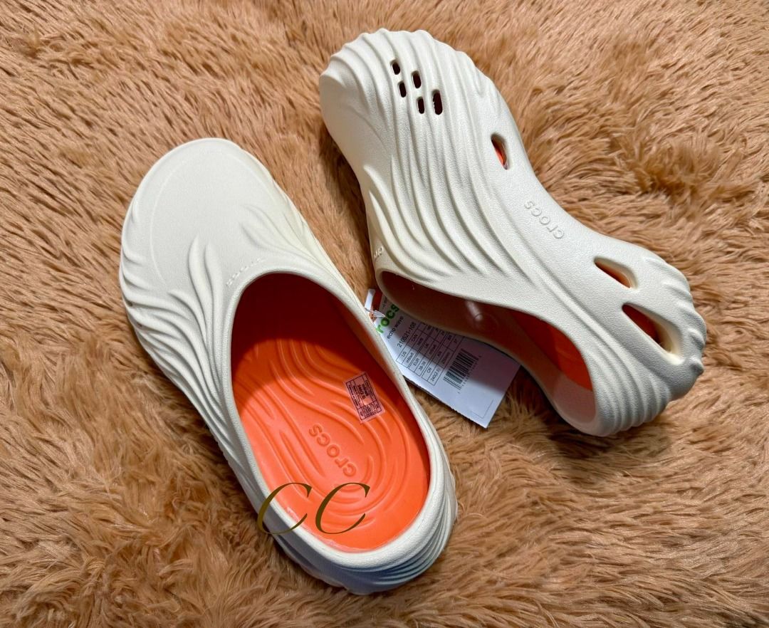 Echo Wave Clog (Category: Slippers and slides) located in Manila. Submitted by munchkinsweet (Listing ID 1385621896, Image 2). Description: .