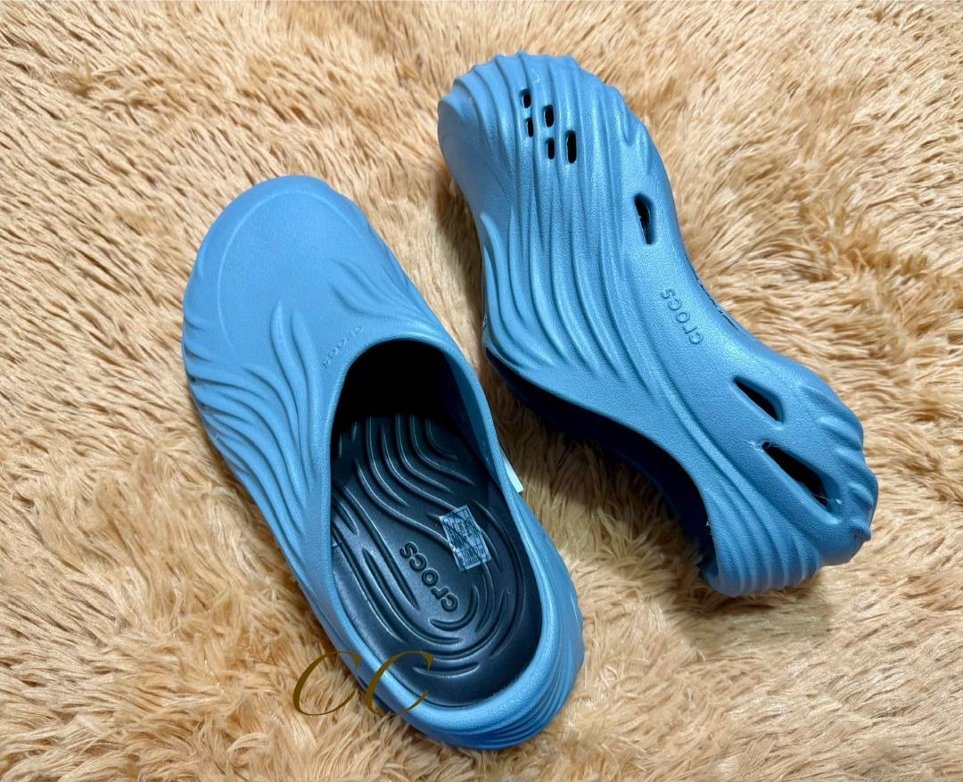 Echo Wave Clog (Category: Slippers and slides) located in Manila. Submitted by munchkinsweet (Listing ID 1385621896, Image 1). Description: .