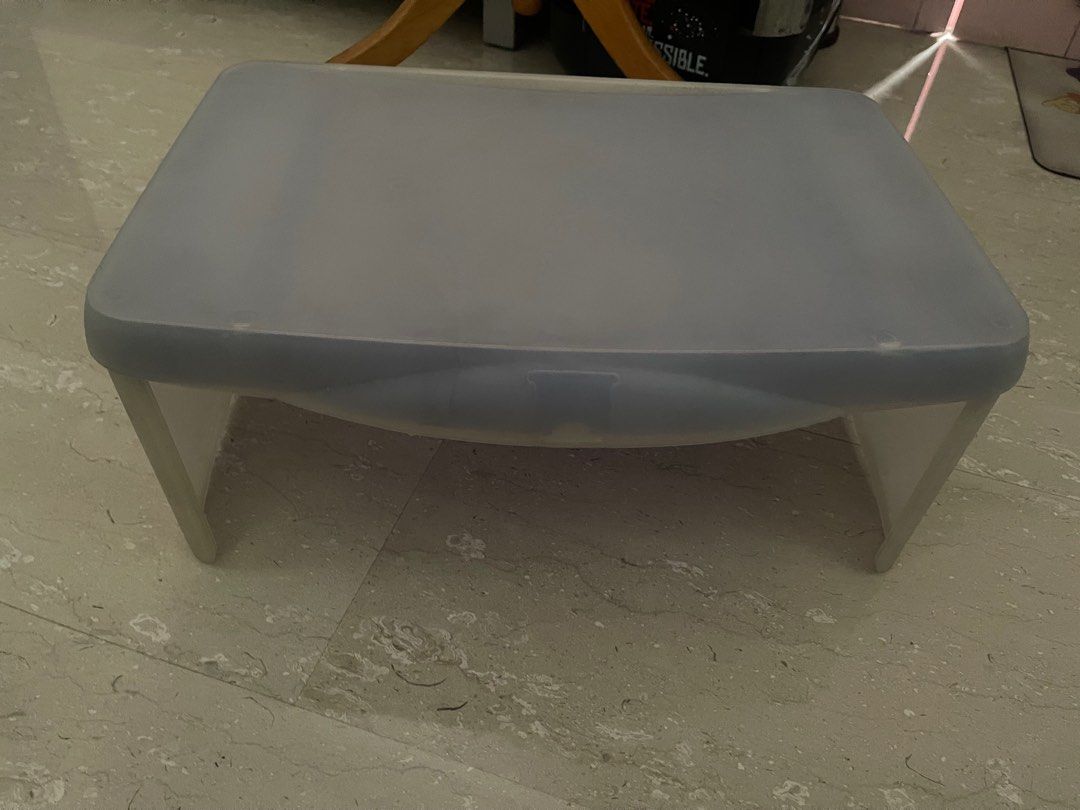 Folding Study Table (Category: Storage Boxes & Baskets) located in Singapore. Submitted by electroni (Listing ID 1385632679, Image 2). Description: - Clear plastic storage box - Blue, removable lid - Good condition - Suitable for various storage needs - Minor signs of use.