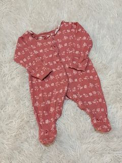 (Category: ) located in . Submitted by thriftqueennn (Listing ID 1385794623, Image 1). Description: .