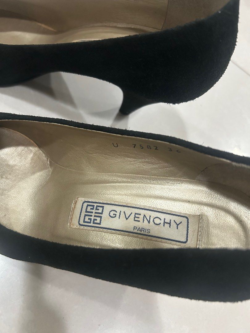 Givenchy Paris Pumps (Category: Heels) located in San Fernando. Submitted by thriftcsfp (Listing ID 1385628150, Image 3). Description: Selling my preloved Givenchy Paris Pumps in size 36, can also fit size 7 Suede body with a beautiful snakeskin detail on the front. 3-inch heels, very clean inside and on the soles as seen on the photos. Guaranteed Authentic. RFS: Decluttering.