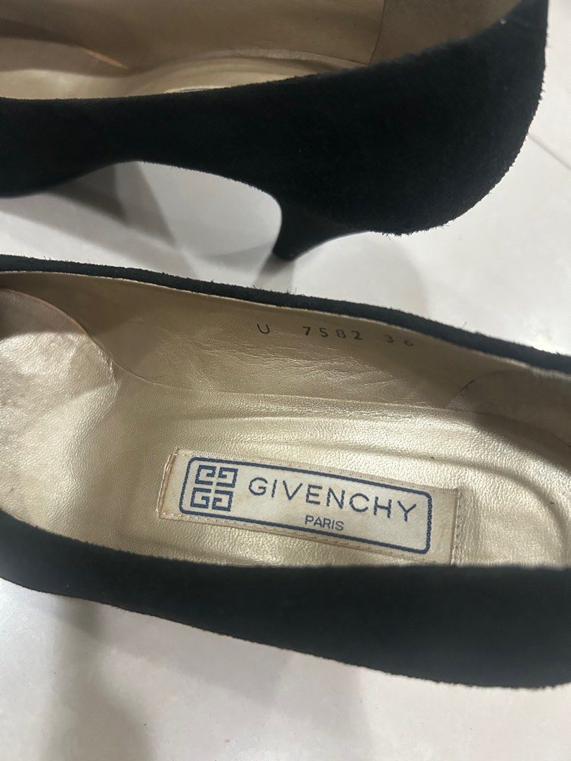 Givenchy Paris Pumps (Category: Heels) located in San Fernando. Submitted by thriftcsfp (Listing ID 1385628150, Image 2). Description: Selling my preloved Givenchy Paris Pumps in size 36, can also fit size 7 Suede body with a beautiful snakeskin detail on the front. 3-inch heels, very clean inside and on the soles as seen on the photos. Guaranteed Authentic. RFS: Decluttering.