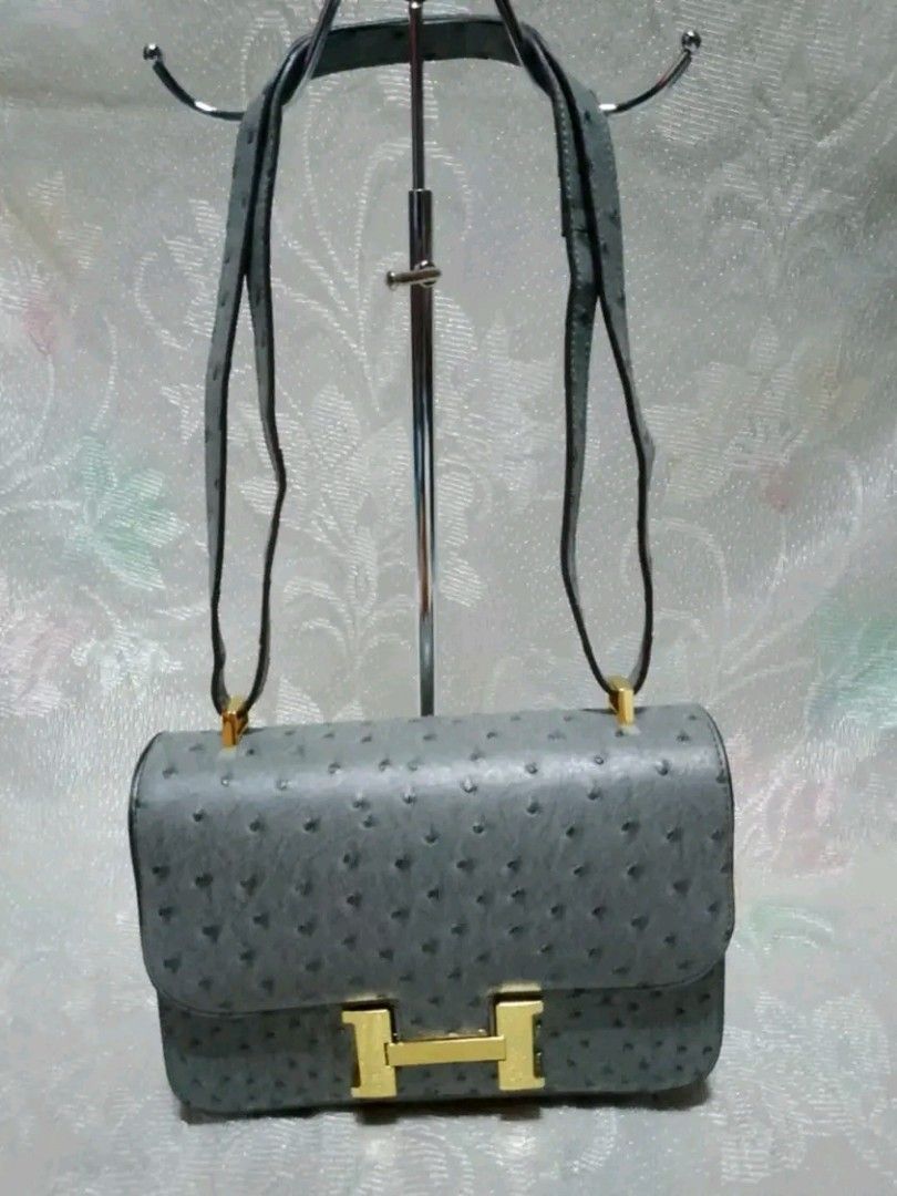Hermes Constance (Category: Luxury Bags & Wallets) located in Tuguegarao City. Submitted by starzeke (Listing ID 1385679965, Image 2). Description: Pakibasa po‼️ ❤️Dear Buyers💚 Hindi ako makareply sa inyo, nakalimit kasi message sa carousel, nababasa ko lang cia. hanapin nio na lang po sa fb parehong pangalan po nakalagay sa profile pics. Pm nio ako dun and your Tawad☺️ -Starzeke Thriftshop and Japan Anikz.