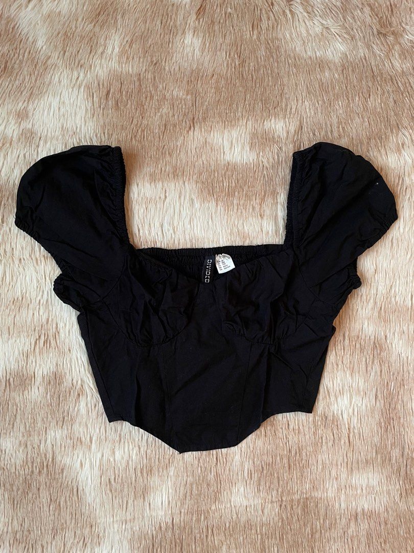H&M corset type smocked back (Category: Blouses) located in Manila. Submitted by dbbjll (Listing ID 1385791204, Image 1). Description: Item will be shipped from Tabuk city. Shipping nationwide via J&T.