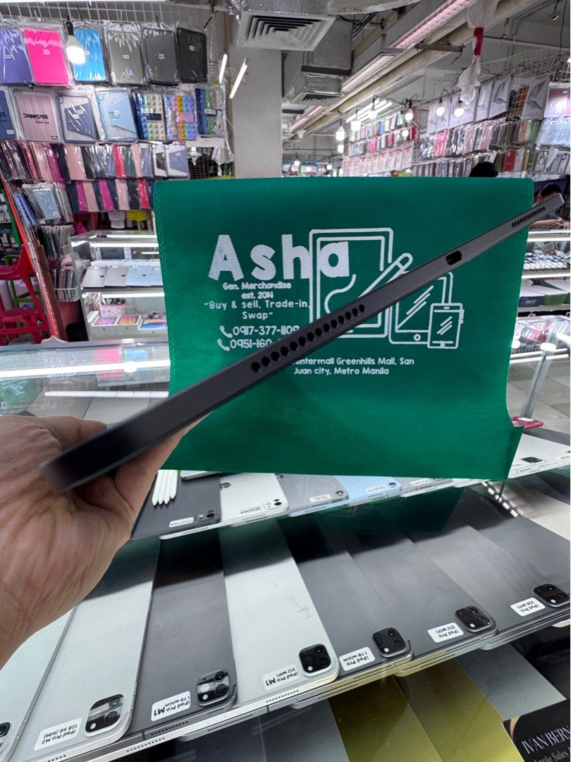 iPad Pro m4 256g 13inch WIFI (Category: iPad) located in San Juan City. Submitted by asniebasher (Listing ID 1385658486, Image 3). Description: FOR SALE/SWAP (RFS: BUY&SELL) * iPad Pro 13 inch * M4 chips * 256 gig * Wifi only ~ Apple warr. MAY 2026 * 100 BH / 21 Cyle count * NO ISSUE * NO REPAIR / HIDDEN ISSUE * Complete w/box same serial F R E E B I E S. ✨ ~ clear case ~ screen protector MODE OF PAYMENT ✔️COD - additional shipping Fee (Check bef