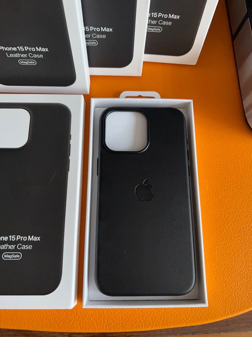 iPhone 15 Pro Max Magsafe Leather Case [BLACK] (Category: Cases & Sleeves) located in Manila. Submitted by zionmerced (Listing ID 1385689993, Image 2). Description: Pm me available on hand.