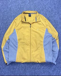 (Kategori: ) berada di . Dikirim oleh garasi18_thrift (ID iklan 1385785589, Gambar 1). Deskripsi: .