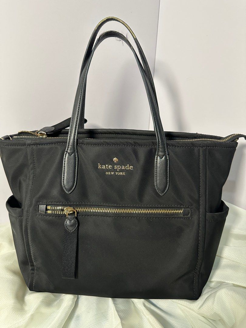 Kate Spade Chelsea Medium Nylon Tote (Category: Luxury Bags & Wallets) located in Lipa City. Submitted by shinvrrfinds.3030 (Listing ID 1385765933, Image 1). Description: Issue: handle rubber lining.