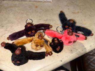 (Category: ) located in . Submitted by __88888______ (Listing ID 1385753713, Image 1). Description: .