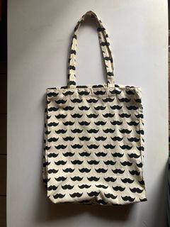 (Kategori: ) berada di . Dikirim oleh r.n.preloved (ID iklan 1385745334, Gambar 1). Deskripsi: .