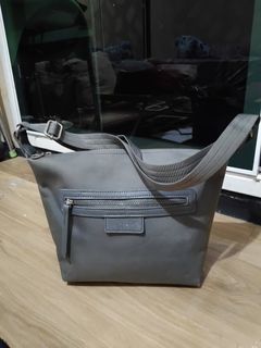 (Kategori: ) berada di . Dikirim oleh rzhwardrobe (ID iklan 1385747026, Gambar 1). Deskripsi: .