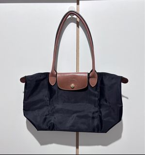 (Kategori: ) berada di . Dikirim oleh eyneed_preloved (ID iklan 1385749186, Gambar 1). Deskripsi: .