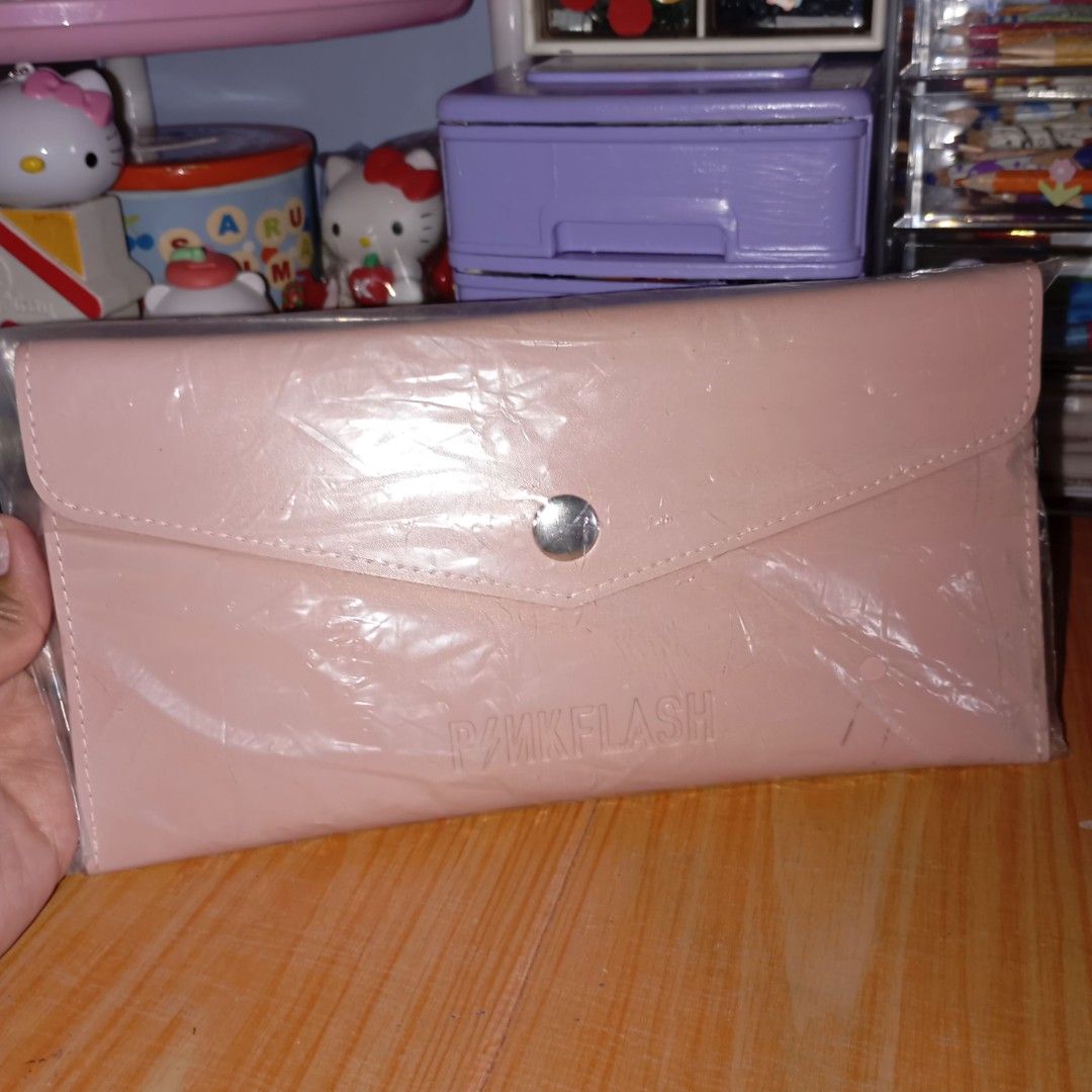 Make-up brush tools set bag PINKFLASH (Category: Makeup) located in Quezon City. Submitted by an.marie (Listing ID 1385697196, Image 3). Description: Brandnew sealed #1 dual ended eyebrow brush #2 dual ended eyeshadow brush #3 eyeshadow/nose shadow brush #4 sector highlight brush #5 blush brush #6 angle shading brush #7 powder brush #8 bag.