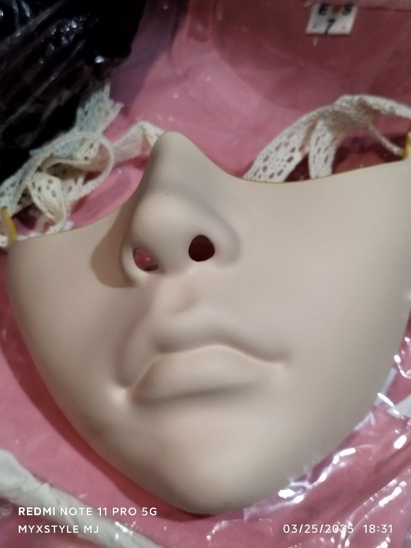 Masquerade half mask (Category: Occasions & Party Supplies) located in Manila. Submitted by myxstyle27 (Listing ID 1385720705, Image 2). Description: masquerade half mask brand new location Valenzuela.