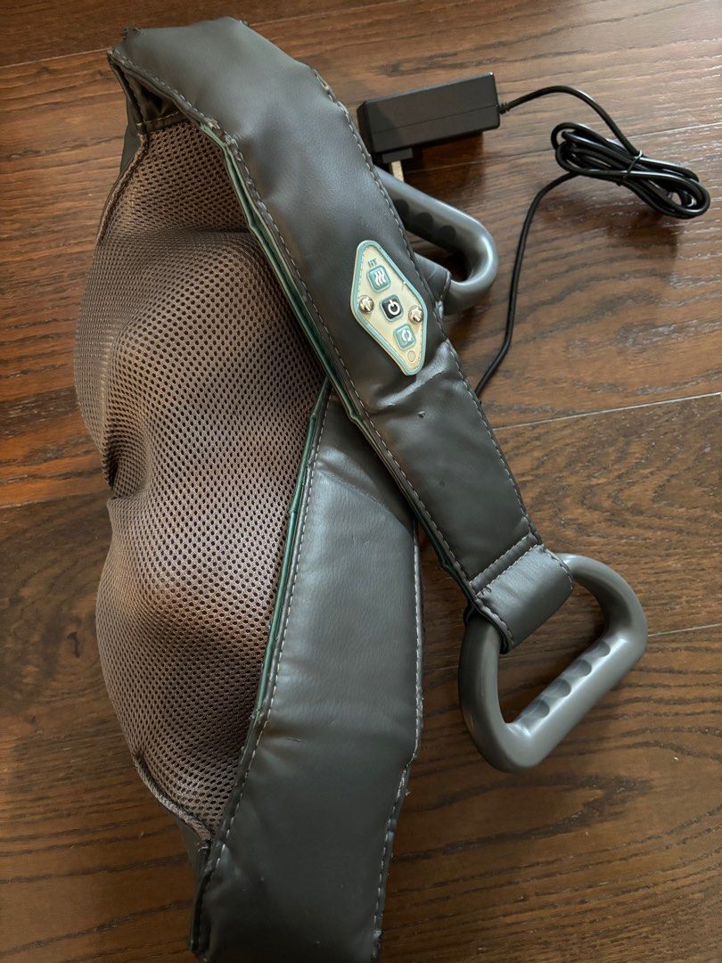Massager (Category: Massage Devices) located in Makati City. Submitted by sharingtree (Listing ID 1385724791, Image 3). Description: Some leather parts breaking apart .