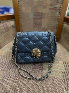 (Category: ) located in . Submitted by saveandstyleph (Listing ID 1385788952, Image 1). Description: .