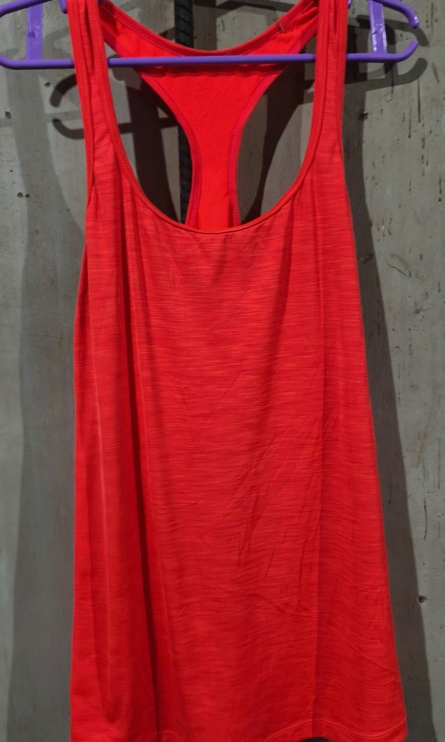 New Balance Womens Running Tops (Category: Activewear) located in Initao. Submitted by alucaser201438 (Listing ID 1385660284, Image 1). Description: New Balance Womens Running Tops 200.00 + sf via flash express Size: Small Condition: 9.5/10 📌Initao, Misamis Oriental.