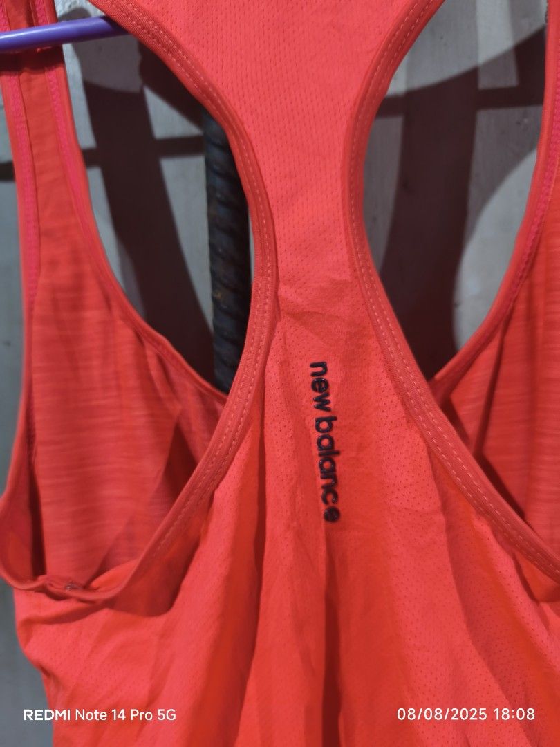 New Balance Womens Running Tops (Category: Activewear) located in Initao. Submitted by alucaser201438 (Listing ID 1385660284, Image 3). Description: New Balance Womens Running Tops 200.00 + sf via flash express Size: Small Condition: 9.5/10 📌Initao, Misamis Oriental.