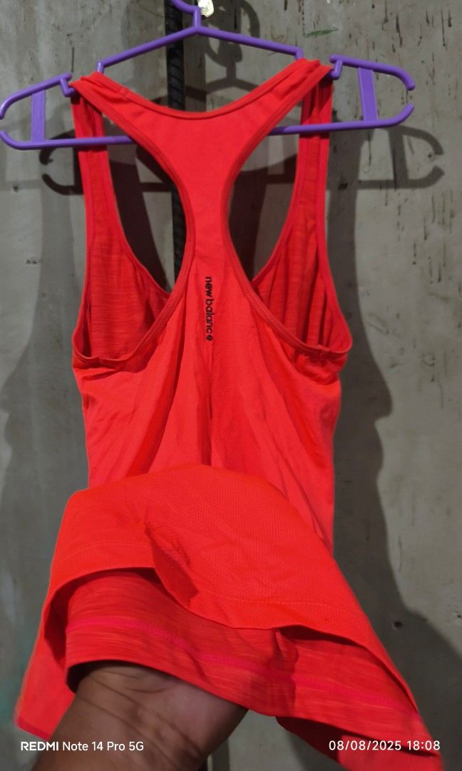 New Balance Womens Running Tops (Category: Activewear) located in Initao. Submitted by alucaser201438 (Listing ID 1385660284, Image 2). Description: New Balance Womens Running Tops 200.00 + sf via flash express Size: Small Condition: 9.5/10 📌Initao, Misamis Oriental.