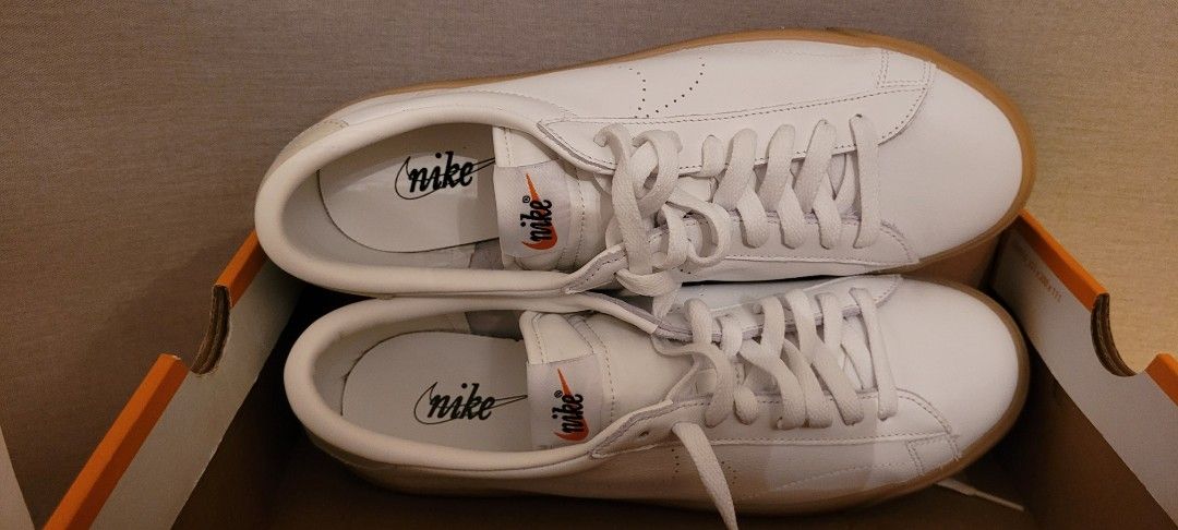 nike tennis classic ac