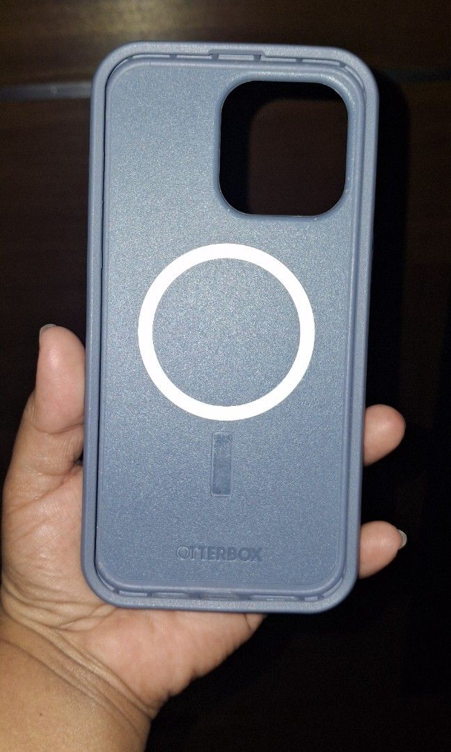 phone case OtterBox iphone 15 pro (Category: Cases & Sleeves) located in Cavite. Submitted by 92939494959597 (Listing ID 1385769771, Image 2). Description: brand new iphone15 pro negotiable.