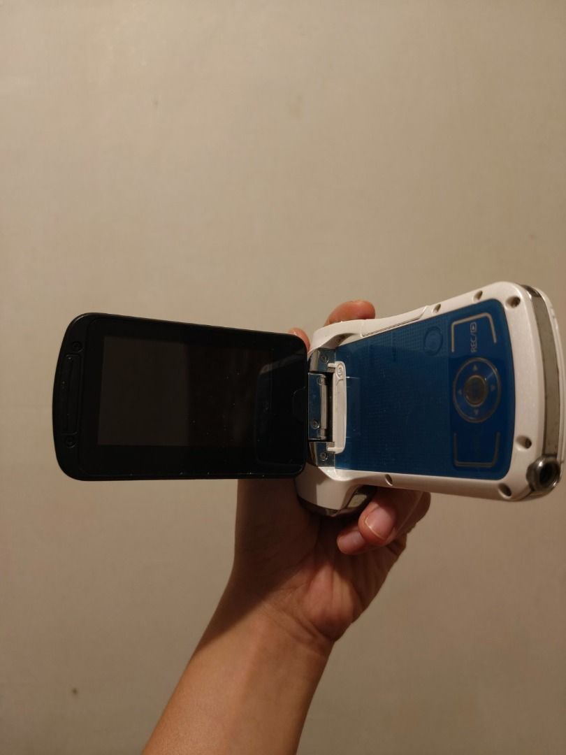 Panasonic HX-WA10 Waterproof Camcorder (Category: Cameras) located in Quezon City. Submitted by pixellea2 (Listing ID 1385643388, Image 3). Description: NOTE: For faster response: Text me at +639350044422 Untested Cameras / Digicam – Panasonic HX-WA10 Waterproof Camcorder - ₱500 only (UNTESTED – Working condition not guaranteed) RFS: Unable to find compatible batteries to test functionality. Saan galing? Nabili sa Japan surplus bidding Selling as