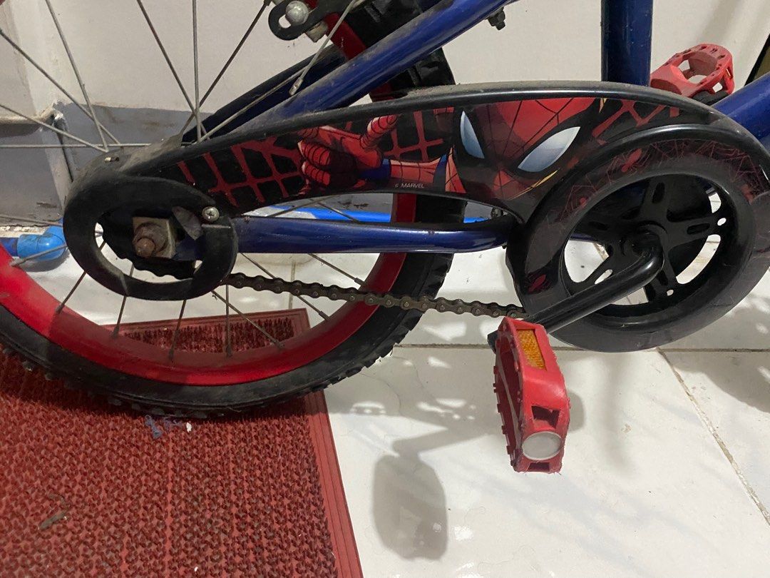 RUX Spider Man bicycle (Category: Bicycles) located in Manila. Submitted by eli024 (Listing ID 1385650083, Image 3). Description: Outgrown.