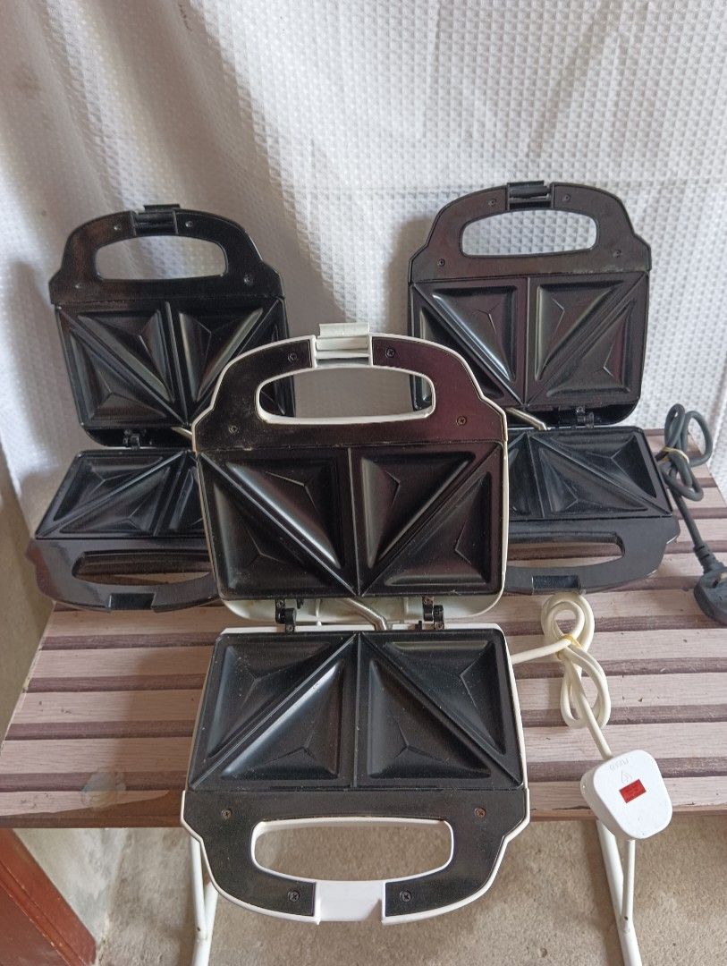 Sainsbury's Sandwich Toaster Maker (Category: Ovens & Toasters) located in San Fernando. Submitted by cknfaithtoysshop1831 (Listing ID 1378267125, Image 2). Description: 3 for 1k.