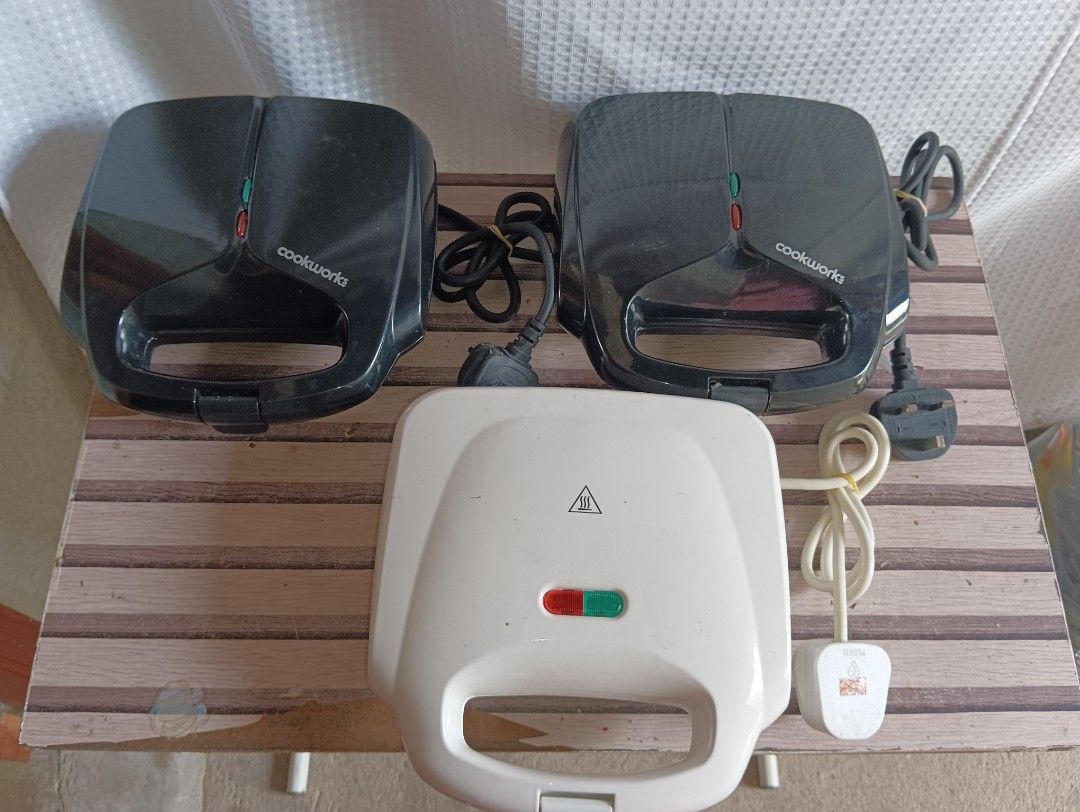 Sainsbury's Sandwich Toaster Maker (Category: Ovens & Toasters) located in San Fernando. Submitted by cknfaithtoysshop1831 (Listing ID 1378267125, Image 1). Description: 3 for 1k.