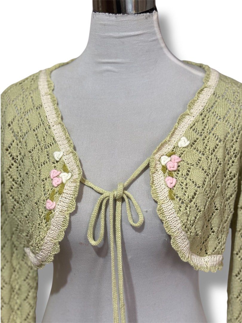 Shein Romwe Cardigan small to med (Category: Others Tops) located in Mati. Submitted by classicatch.ph_new (Listing ID 1385673082, Image 3). Description: Cardigan small to med Shein romwe.