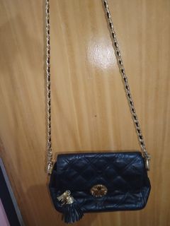 (Category: ) located in . Submitted by neik777 (Listing ID 1385695779, Image 1). Description: .